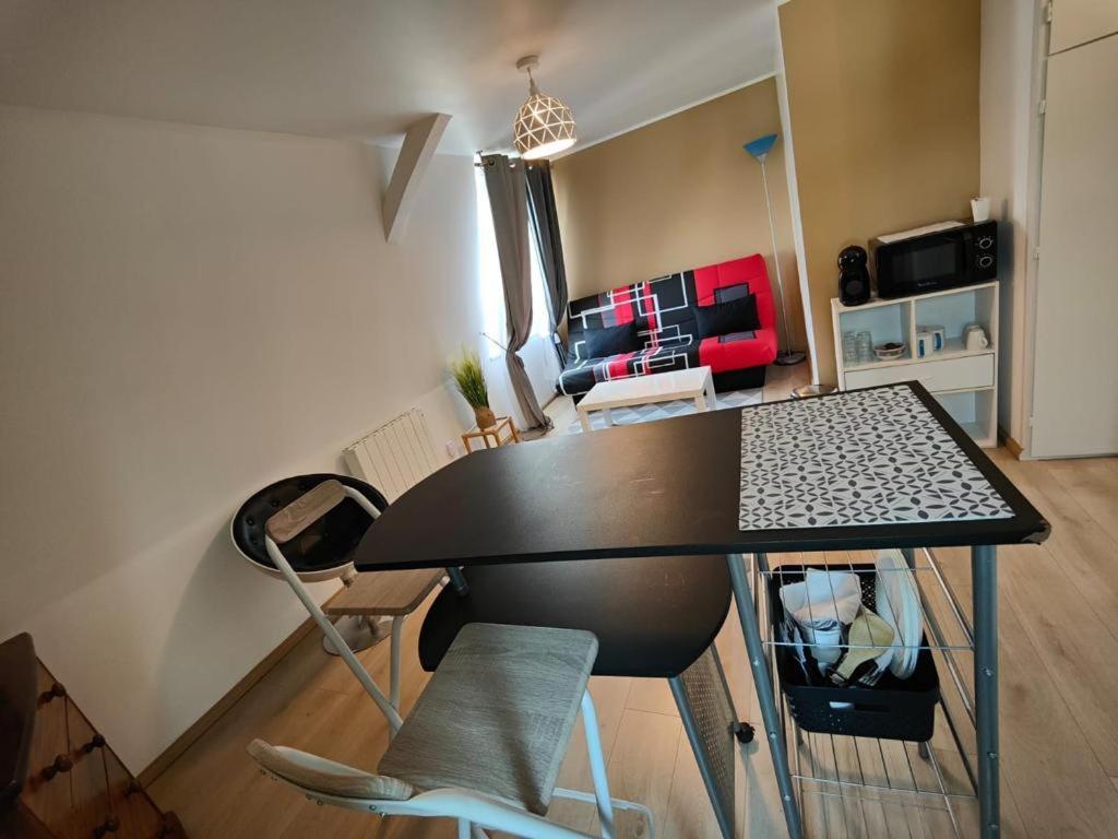 Appartement En Residence Жизор Екстериор снимка