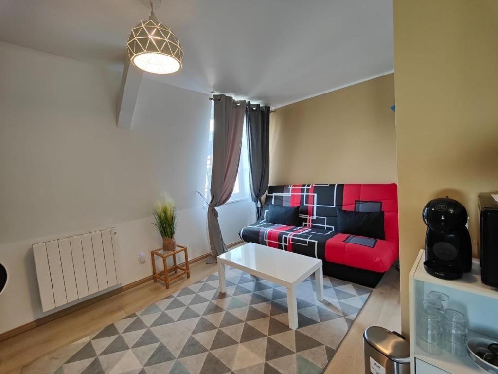Appartement En Residence Жизор Екстериор снимка
